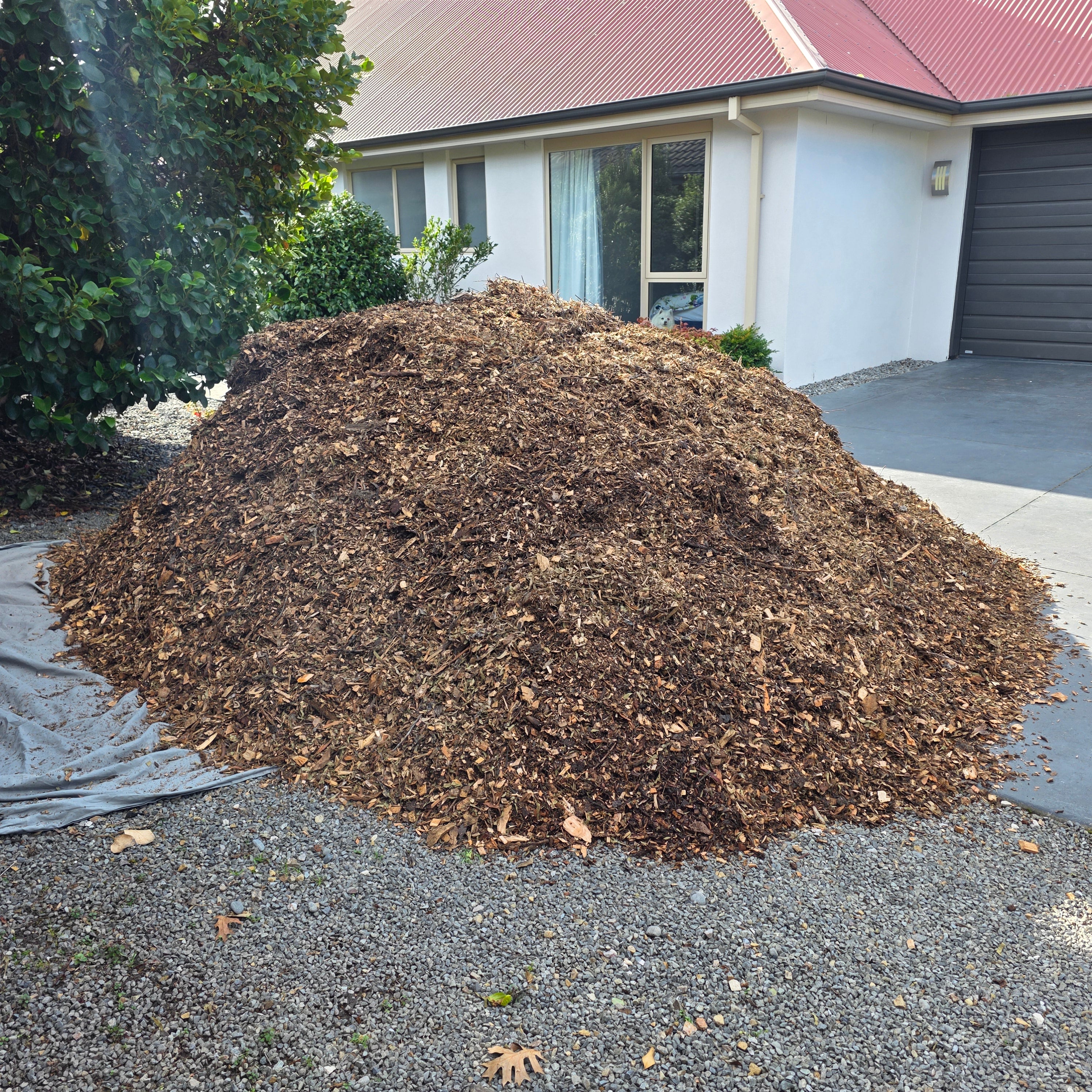 4m3 load of aged garden mulch tipped on driveway